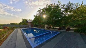 Piscine extérieure