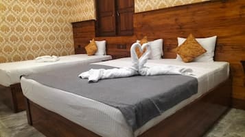 Minibar, una scrivania