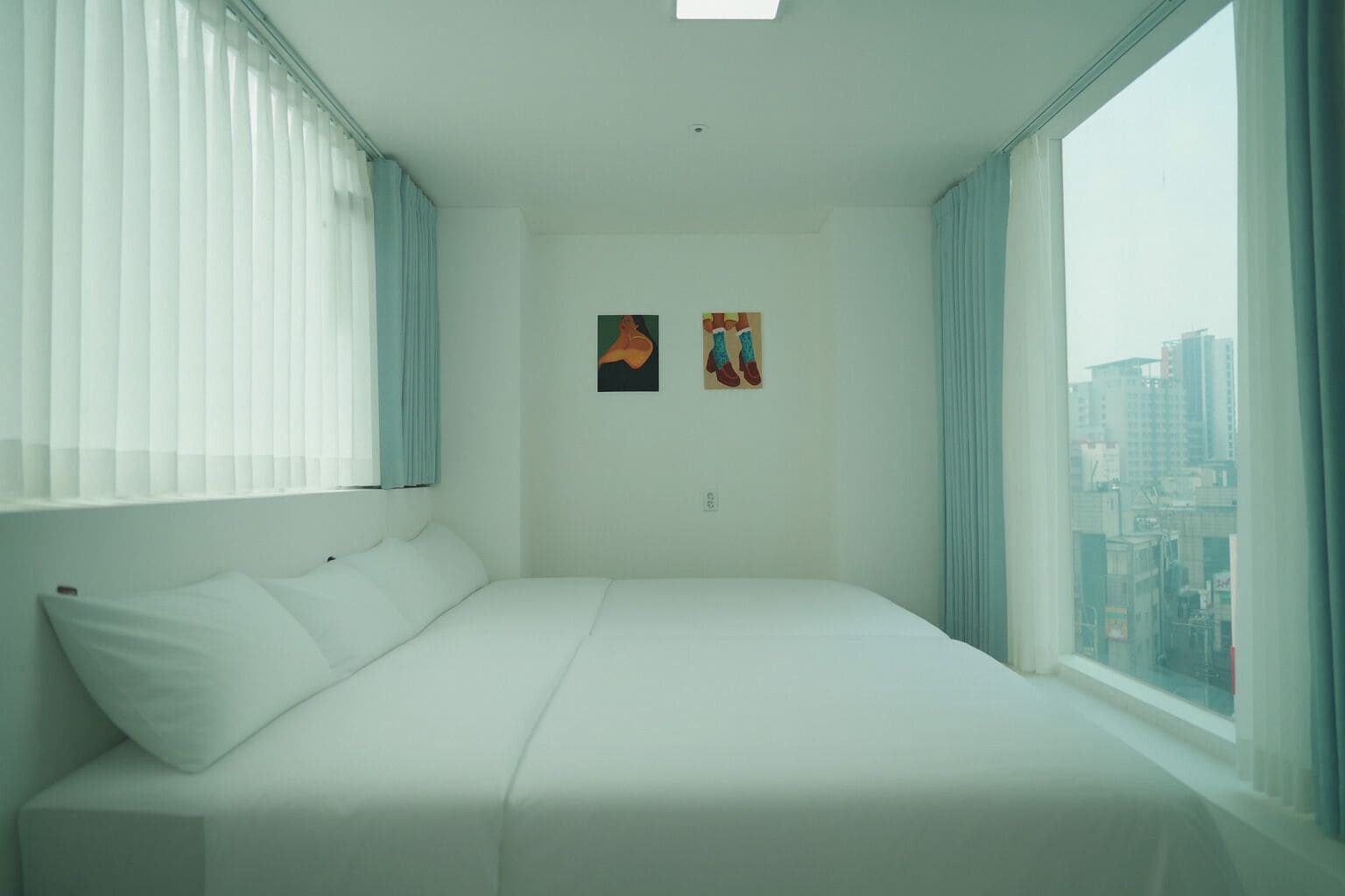 Habitación familiar con 2 camas individuales | Wifi gratis