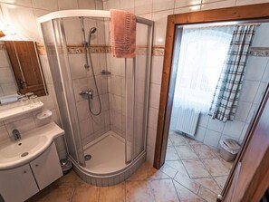 Bathroom - Lovely apartment for 2 people with WIFI and TV (Michaelerberg)