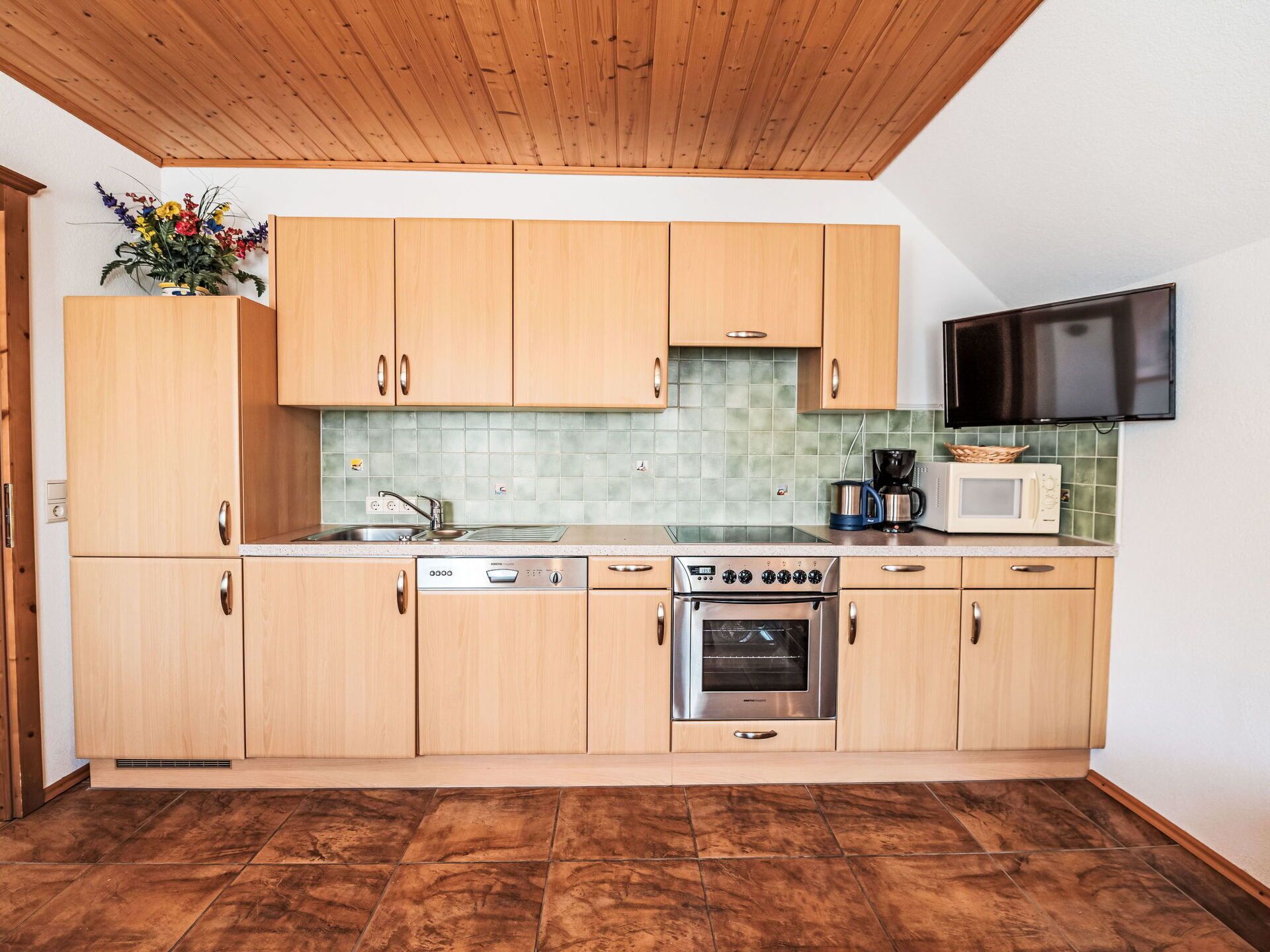 Microwave, oven, dishwasher