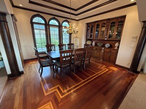 Dining - NEW / Hot Tub, Hiking, Lake Views, Sleeps 14 (Mount Eden)