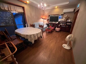 熨斗/熨衫板、Wi-Fi、床單