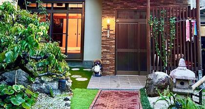 15 minutes from Kansai International Airport! A whole traditional house with garden is available for rent! 4LDK, 2UB, 3WC, with terrace (BBQ available)