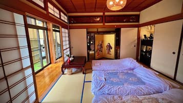 Silitysrauta/-lauta, Wi-Fi, vuodevaatteet