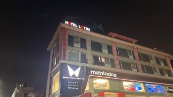 Mặt tiền nơi lưu trú