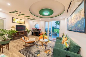 Living area - 3-bedroom villa in gorgeous greenfield view/pool/center Ho An (Thành phố Hội An)