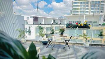 Free daily local cuisine breakfast