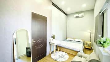 Grand Suite, 1 Bedroom, Club Lounge Access, City View | Egyptian cotton sheets, premium bedding, down comforters