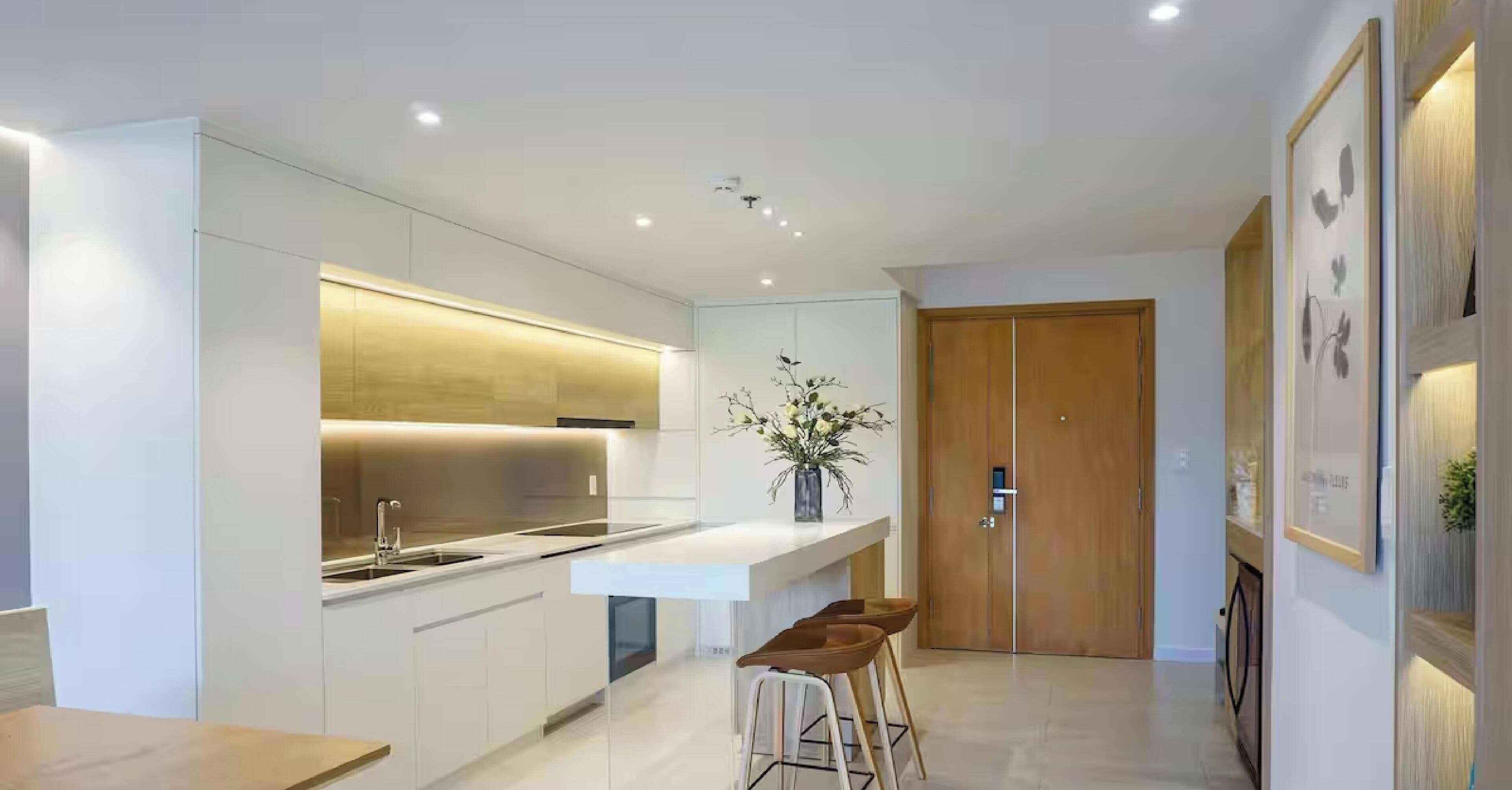 Presidential Suite, 2 Bedrooms, Club lounge access, City View | Private kitchen | Full-sized fridge, microwave, oven, stovetop