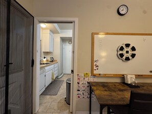 Private kitchen - Serene 2-bedroom 1-bathroom and 1-full kitchen in a quiet and peaceful house. (Tracy)