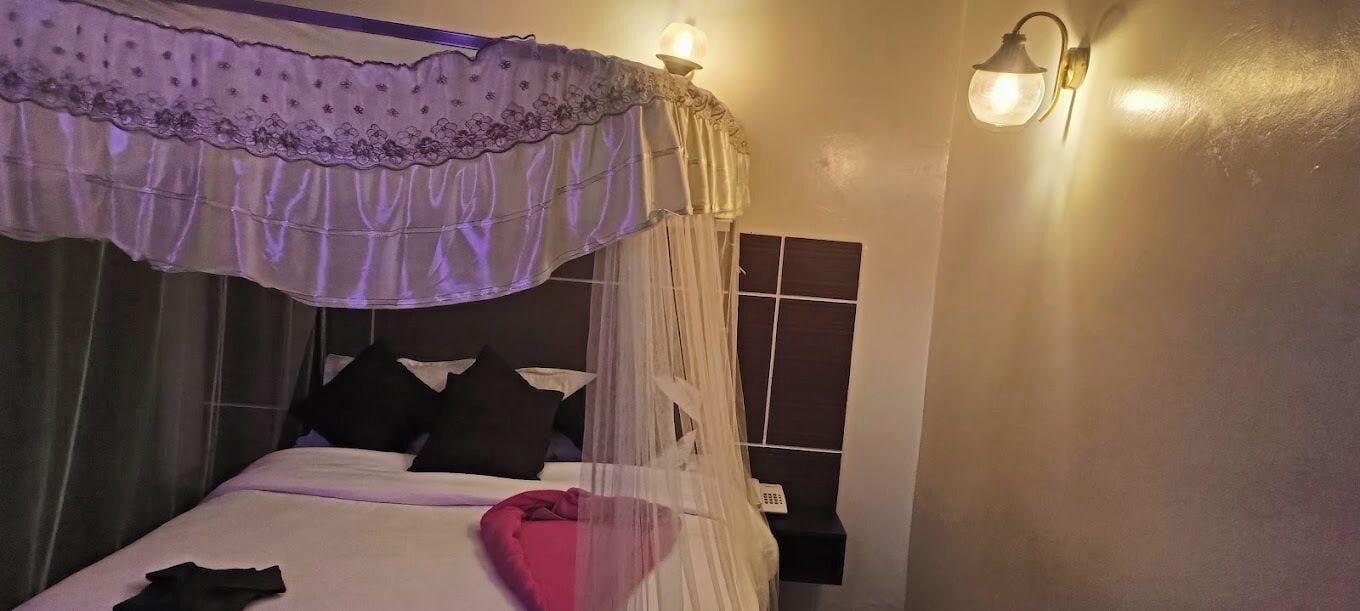 Deluxe Double Room | Laptop workspace, free WiFi, bed sheets