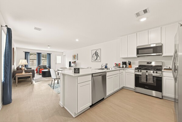 Microwave, oven, stovetop, dishwasher