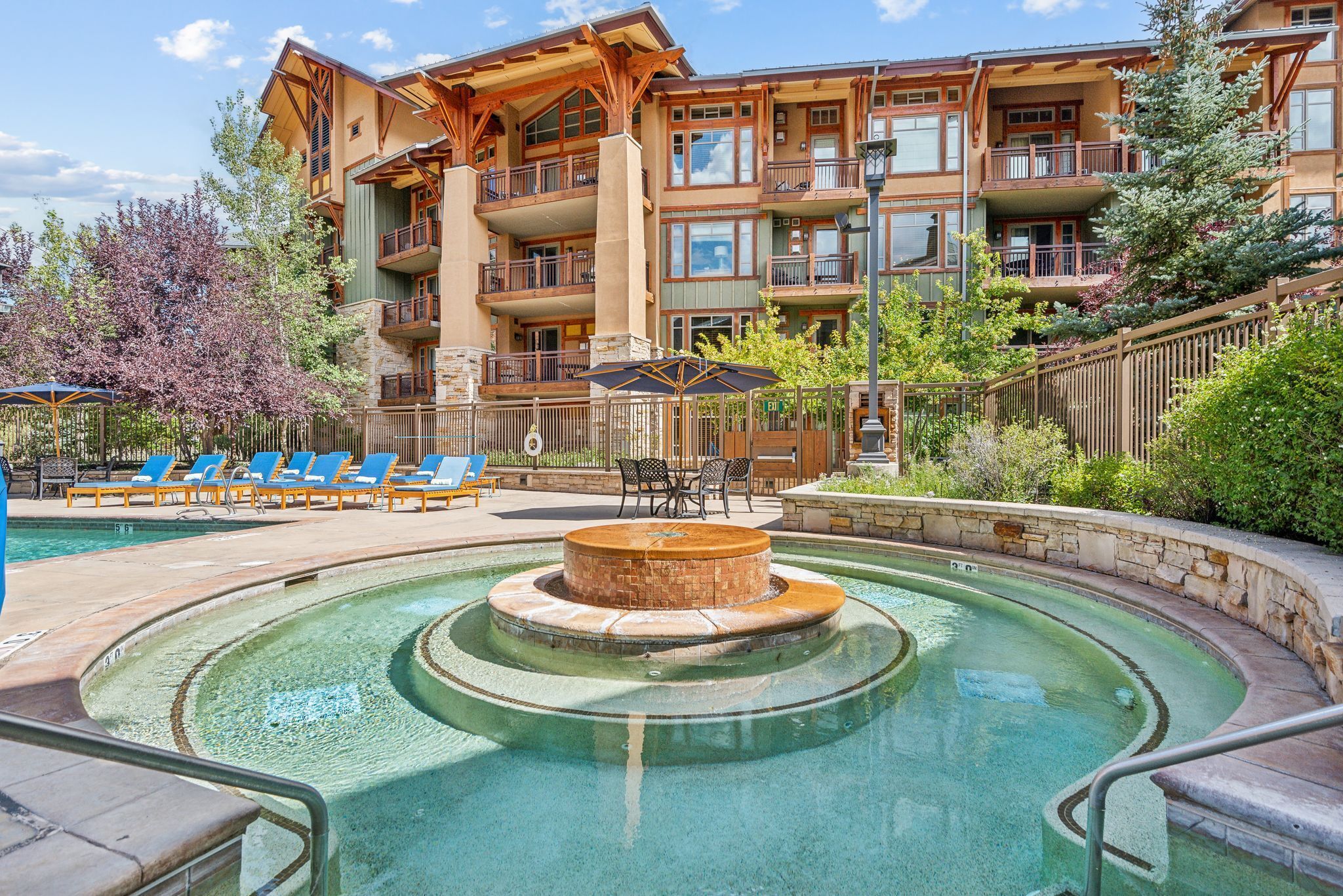 Piscine extérieure, piscine chauffée