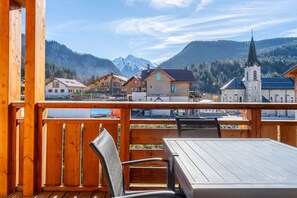 Outdoor dining - Diamant : Appartement lumineux avec garage, centre village (ST JEAN DE SIXT)