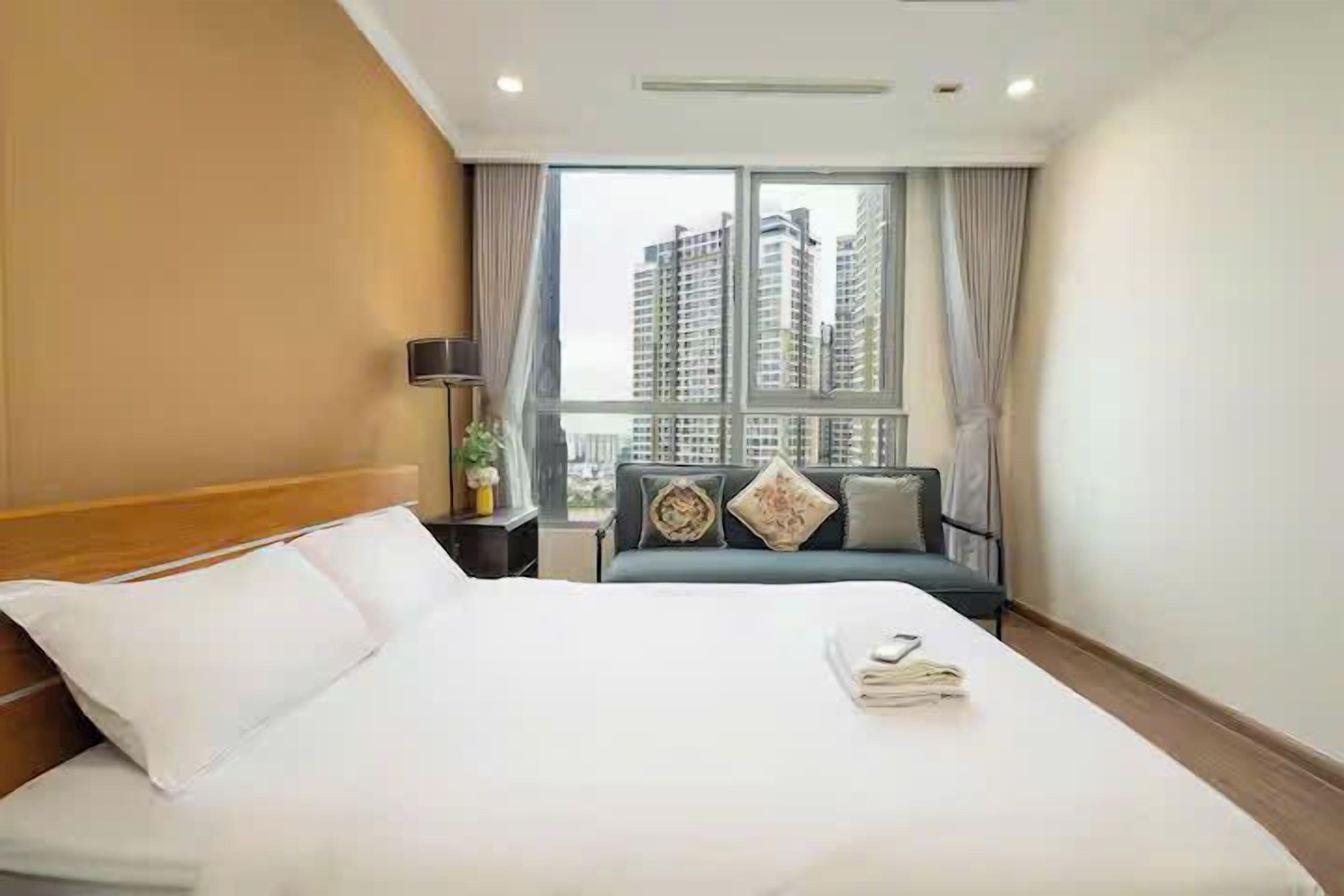 Family Suite, 3 Bedrooms, Club Lounge Access, Harbor View | Egyptian cotton sheets, premium bedding, down comforters