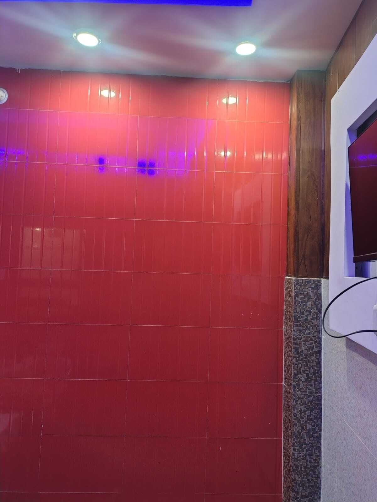 可動式ベッド、WiFi (無料)、ベッドシーツ