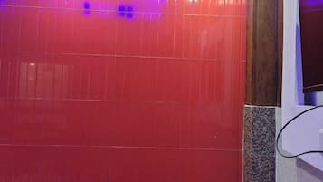 Összecsukható ágy/pótágy (felár ellenében), ingyenes wifi és ágynemű