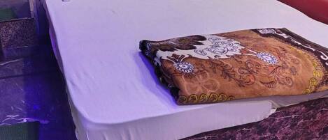 Deluxe Room | Rollaway beds, free WiFi, bed sheets