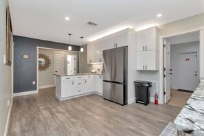 Interior - Pinellas Paradise - Pool Oasis - Pinellas Park (Pinellas Park)