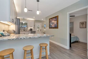 Interior - Pinellas Paradise - Pool Oasis - Pinellas Park (Pinellas Park)