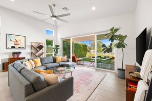 Smart TV - Spacious Indian Wells Oasis w/ Pool Views, Firepit Patio, Mtn Views & Open Living Design (Indian Wells)