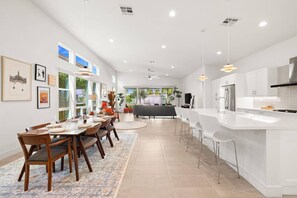 Dining - Spacious Indian Wells Oasis w/ Pool Views, Firepit Patio, Mtn Views & Open Living Design (Indian Wells)