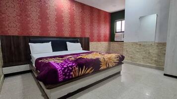 Basic dubbelrum - utsikt mot bergen | Gratis wi-fi