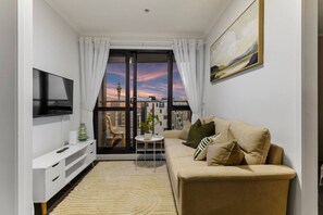 TV - Stunning Panoramic Cityscape Abode near CBD (Auckland CBD)