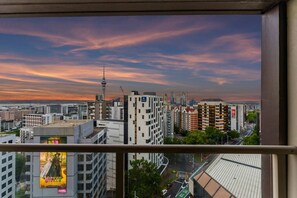 Interior - Stunning Panoramic Cityscape Abode near CBD (Auckland CBD)