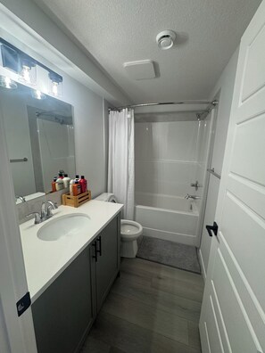 Hair dryer, towels, soap, toilet paper - Golden Retreat | Private & Modern 2BR Suite NW Calgary (Calgary)