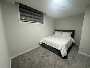 Iron/ironing board, WiFi, bed sheets - Golden Retreat | Private & Modern 2BR Suite NW Calgary (Calgary)