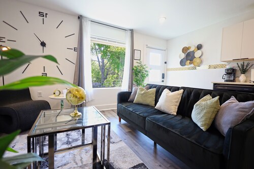 Private Preserve Retreat by Downtown Dallas