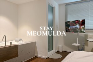 Espacio para trabajar con laptop y wifi gratis