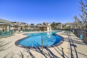 Pool - Golf Getaway in Calabash w/ Pool & Rec Ctr Access! (Calabash)