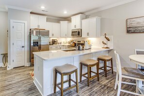 Fridge, microwave, stovetop, dishwasher - Golf Getaway in Calabash w/ Pool & Rec Ctr Access! (Calabash)