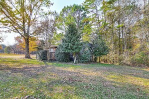 Property grounds - Countryside Home w/ Pond & Pasture Views in Iuka! (Iuka)