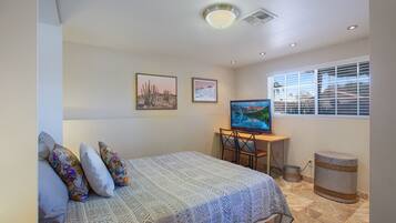 Strykjärn/strykbräda, wi-fi och sängkläder