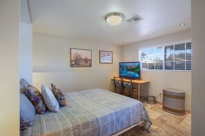 Iron/ironing board, WiFi, bed sheets - Orange Blossom Desert Retreat 2 bedroom, Large hot Jacuzzi (Cathedral City)