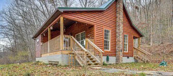 Greenbrier River On-Site! Modern-Rustic Log Cabin
