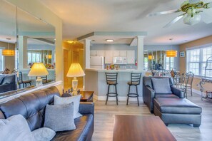 Interior - Golfer's Haven: Calabash Condo, 9 Mi to Beach (Calabash)