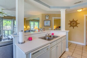 Interior - Golfer's Haven: Calabash Condo, 9 Mi to Beach (Calabash)