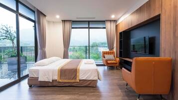 San Signature Junior Suite | Desk, free WiFi