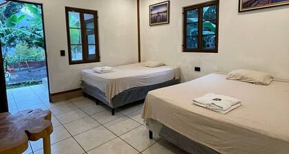 Lodging with a green area in downtown San Juan La Laguna