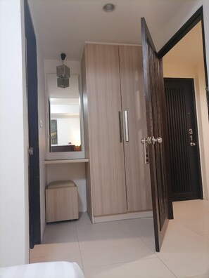 Caja de seguridad en la habitación y wifi gratis 