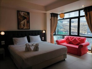 Deluxe Room | In-room safe, free WiFi - AtWhitePatong (Patong)