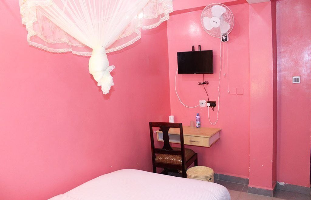 Habitación doble estándar | Wifi gratis y ropa de cama 