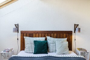 WiFi, bed sheets - Apartment 'Stadt-Loft' with Private Terrace, Wi-Fi, and Air Conditioning (Nordhausen)