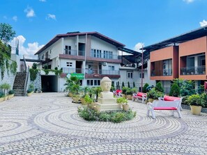 숙박 시설 정면