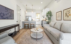 Living area - NEW Steiner House • River Ranch • King • Office • Frame TV (Lafayette)